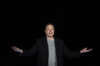 Elon Musk, patron de Twitter, a suspendu le 15 décembre 2022 les comptes de plus d'une demi-douzaine de journalistes