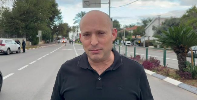 Naftali Bennett : "Désarmer complètement l’Iran ou faire face à une crise majeure"
