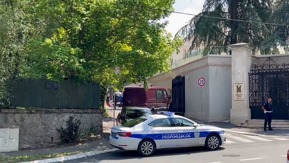 Tentative D'attentat Devant L'ambassade D'Israël À Belgrade : Un Homme Abattu Après Avoir Attaqué Un Policier - I24NEWS