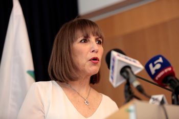 השרה לשעבר לימור לבנת, ארכיון