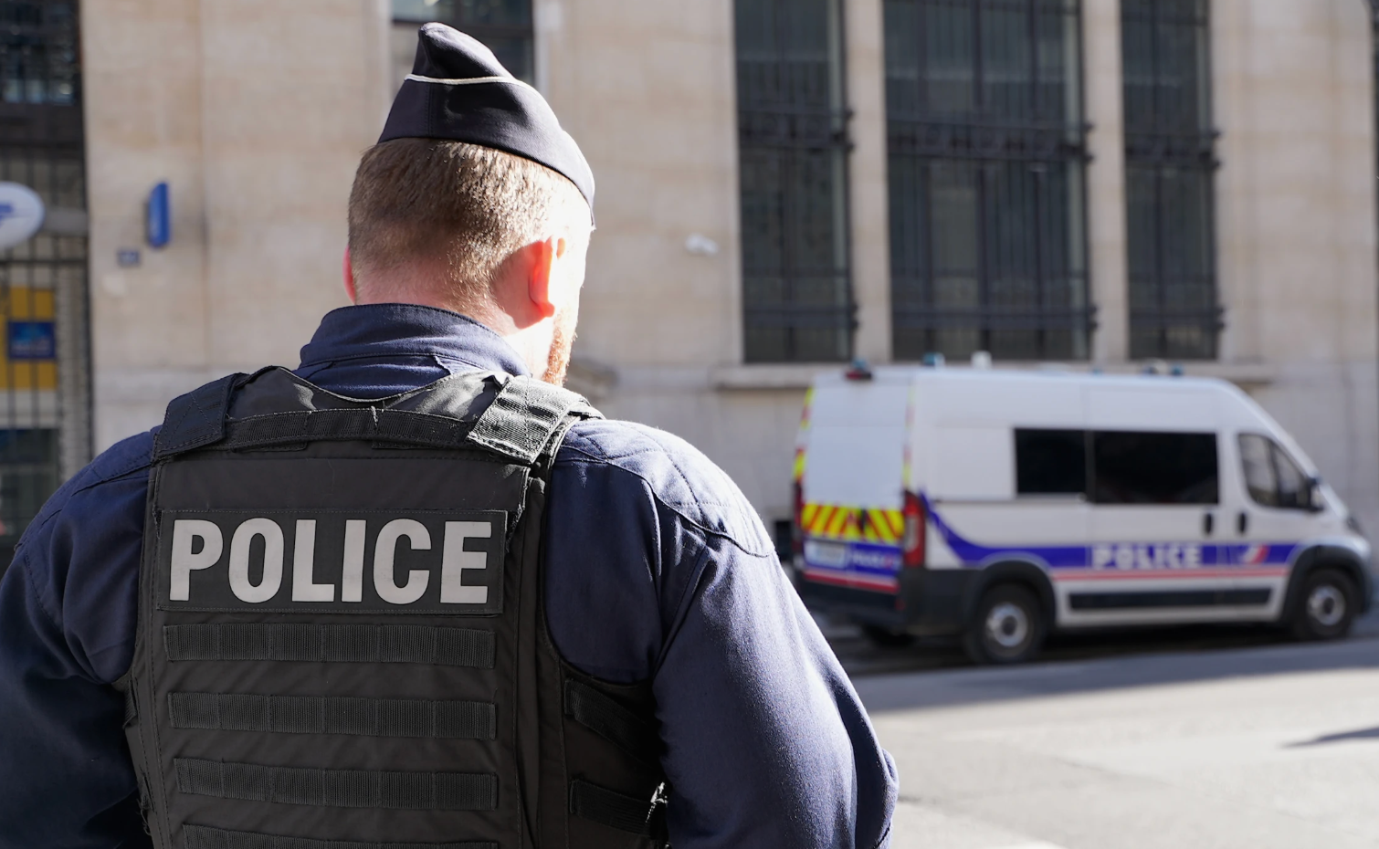 Bobigny : un policier tue un homme armé de deux couteaux qui se montrait menaçant