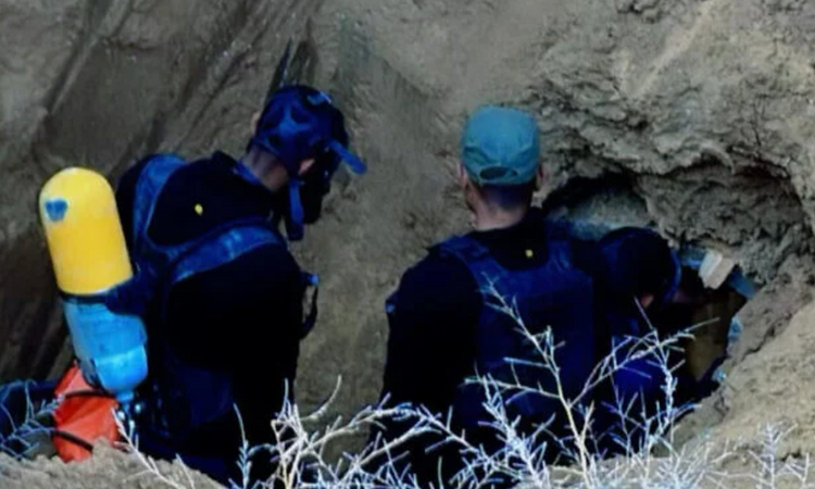 Des membres de la milice anti-Hamas « Forces populaires » sont visibles à proximité de l’entrée d’un tunnel dans le sud de la bande de Gaza, sur une photo publiée par le chef du groupe le 12 février 2026.