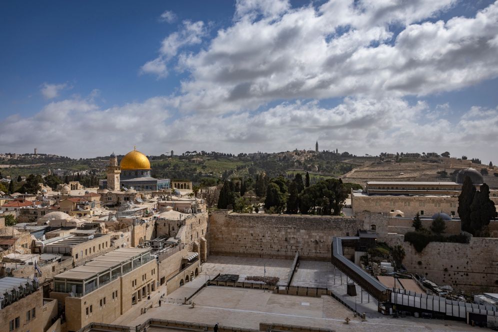 Le Mur occidental désert en raison des restrictions sécuritaires dues à la guerre, avril 2026