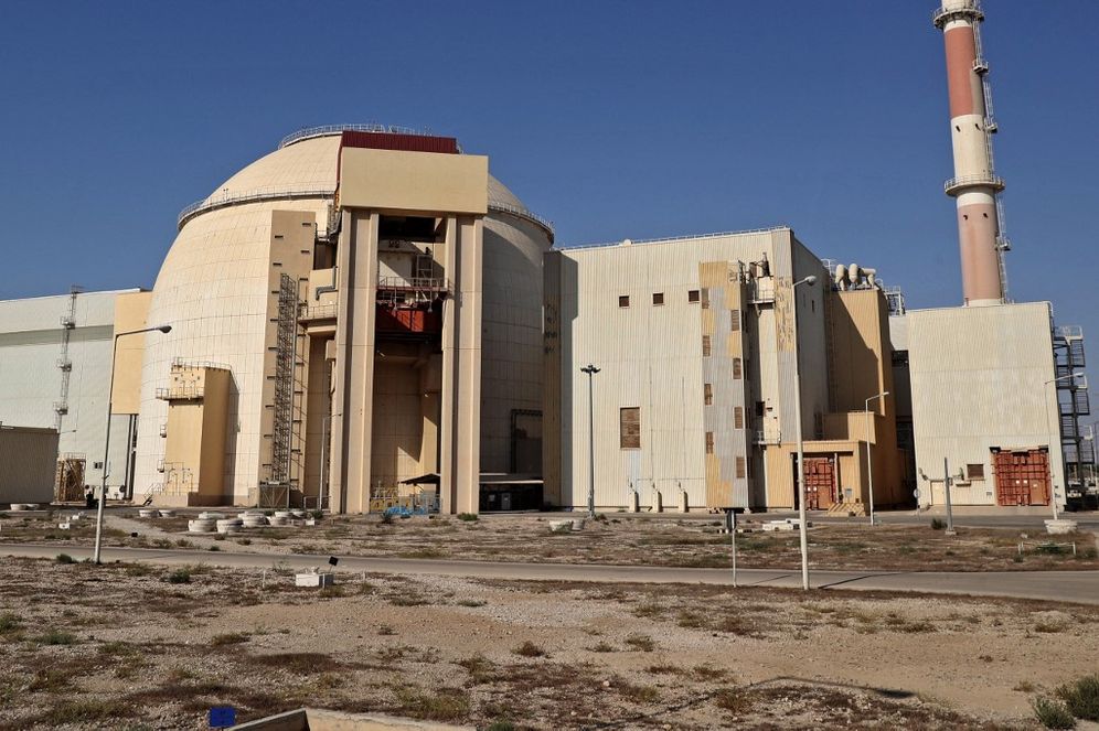 La centrale nucléaire de Bushehr, au sud-est de la ville du même nom, lors de la visite du président du pays.