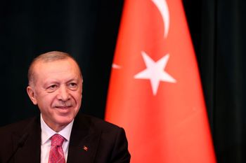 Le président turc Recep Tayyip Erdogan, lors d'une conférence de presse, à Tirana, Albanie, le 17 janvier 2022