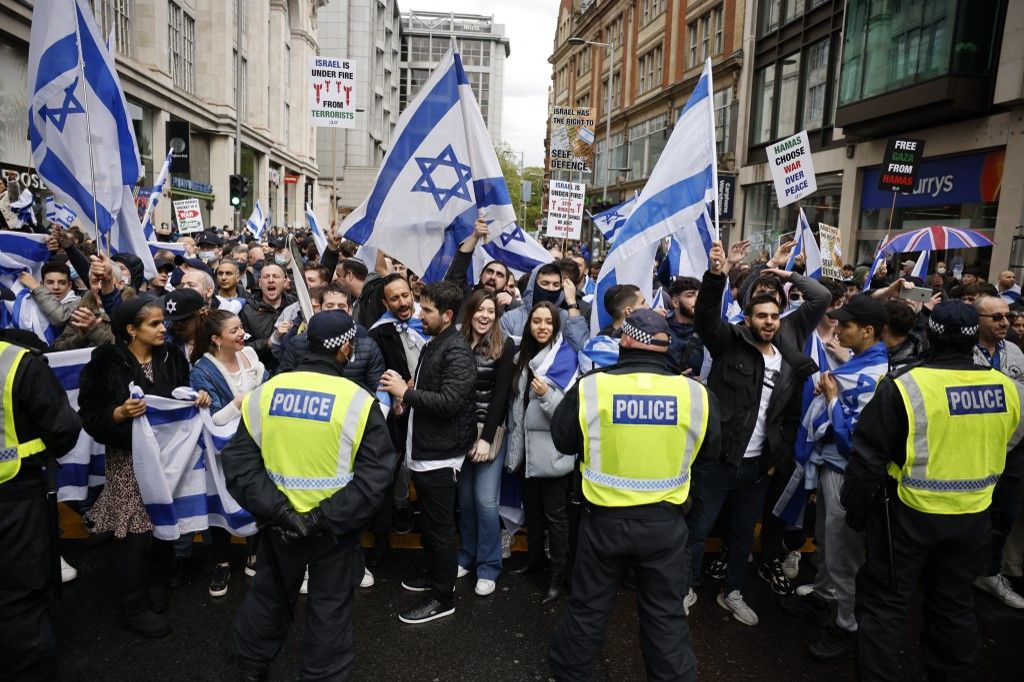 Demonstrators Gather At Pro-Israel Rallies Across The Globe - i24NEWS