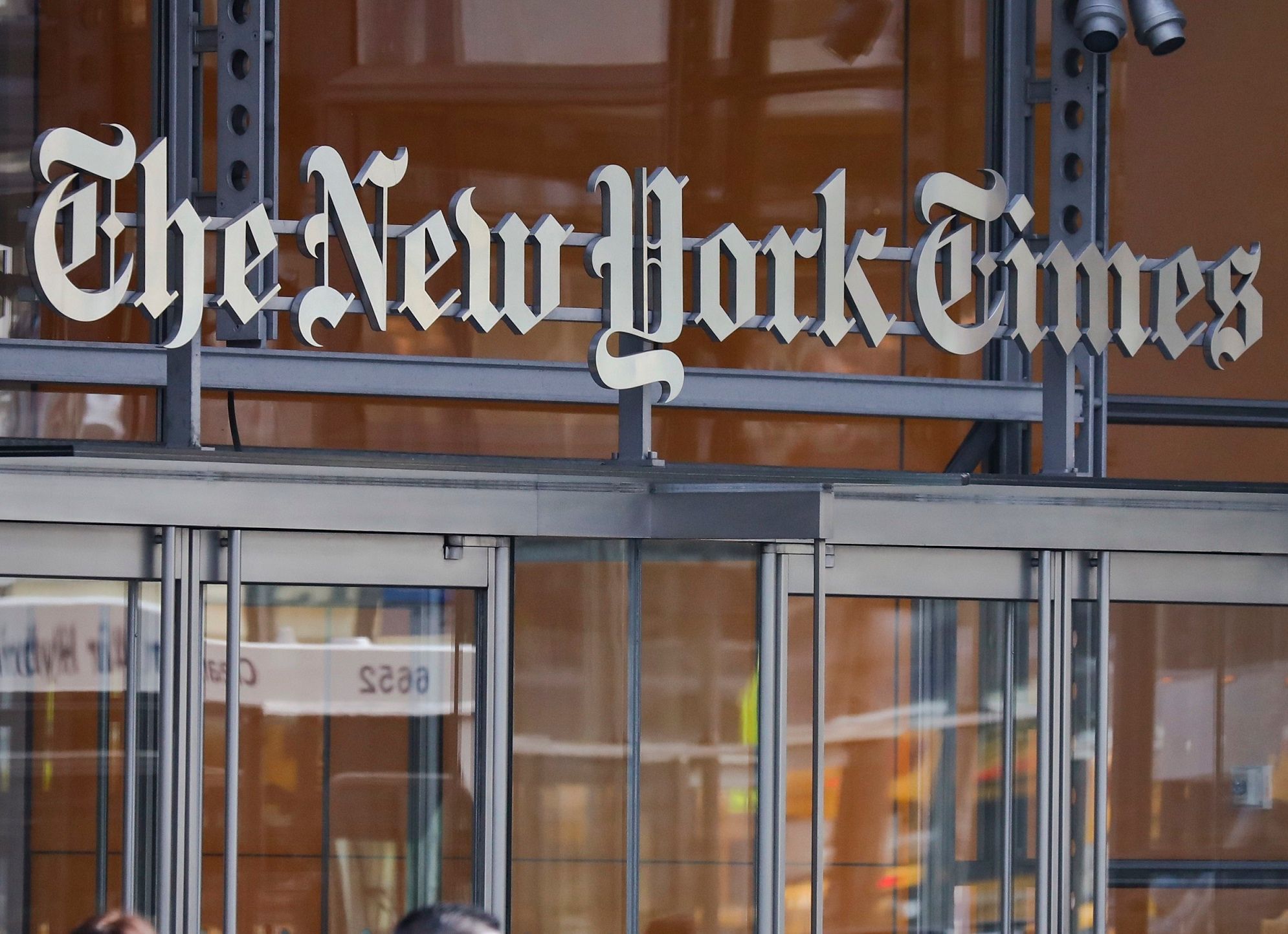 Des militants juifs manifestent à nouveau devant le siège du New York Times