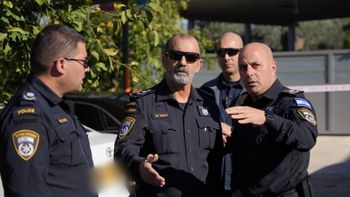 מפכ"ל המשטרה דני לוי בזירת הרצח המשולש בגליל התחתון, 5.2.26