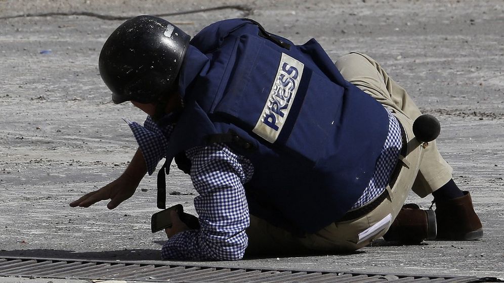 Illustration - Un journaliste en zone de guerre