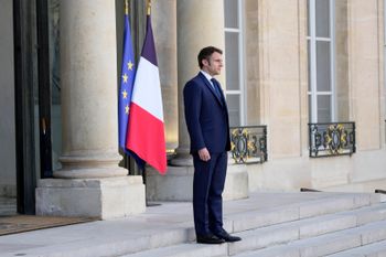 Le président français Emmanuel Macron à l'Elysée, le 28 février 2022 à Paris