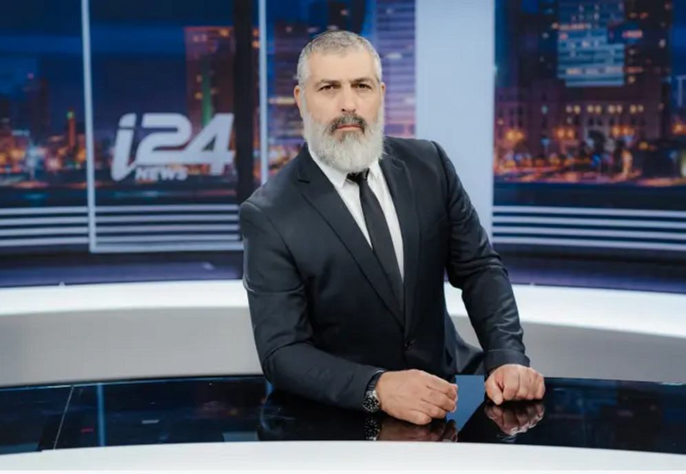 צבי יחזקאלי, מגיש הערביסטים