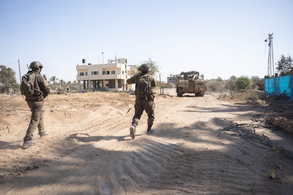 IDF troops maneuvering in the Gaza Strip