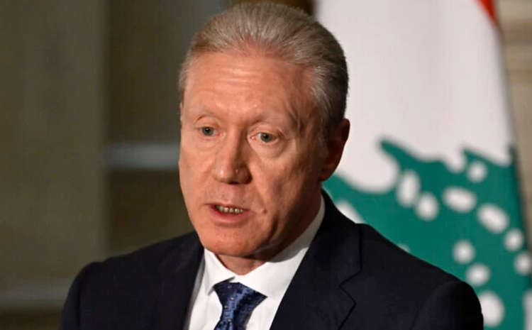 Le ministre libanais des Affaires étrangères, Youssef Rajji, s'exprime lors d'une conférence de presse conjointe avec son homologue égyptien au siège du ministère des Affaires étrangères au Caire, en Égypte, le 22 avril 2025.