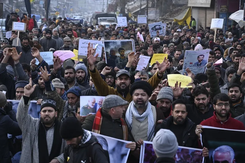 Protesters shout slogans against the United States and Israel during a demonstration following a US airstrike that killed top Iranian commander Qasem Soleimani in Iraq, in the Kashmiri town of Magam on January 3, 2020.