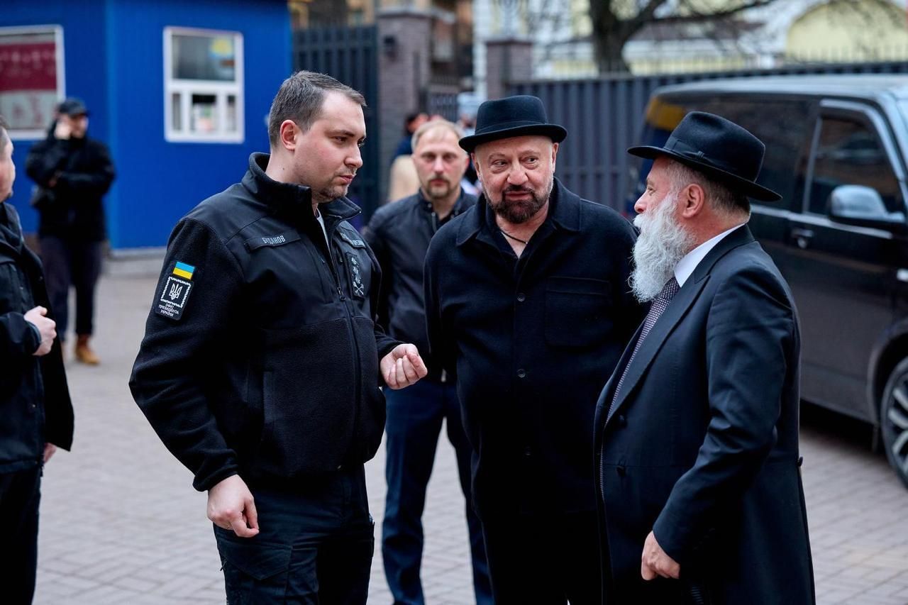 Kiev célèbre Pessah dans l’épreuve : soldats, détenus et civils réunis