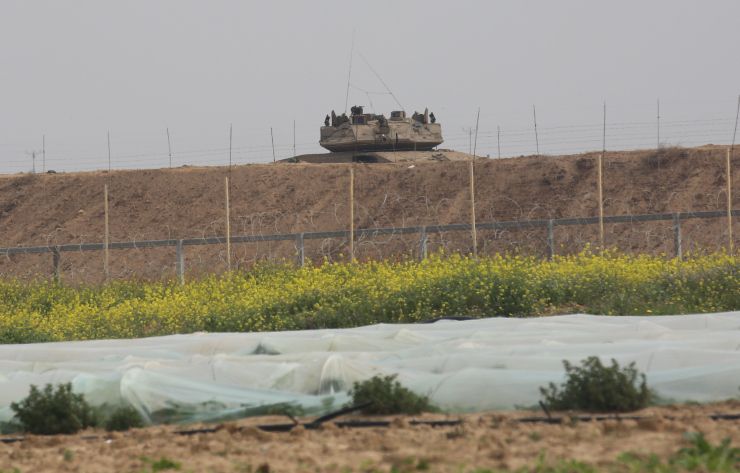 IDF Apprehends Man Crossing Border From Gaza - i24NEWS