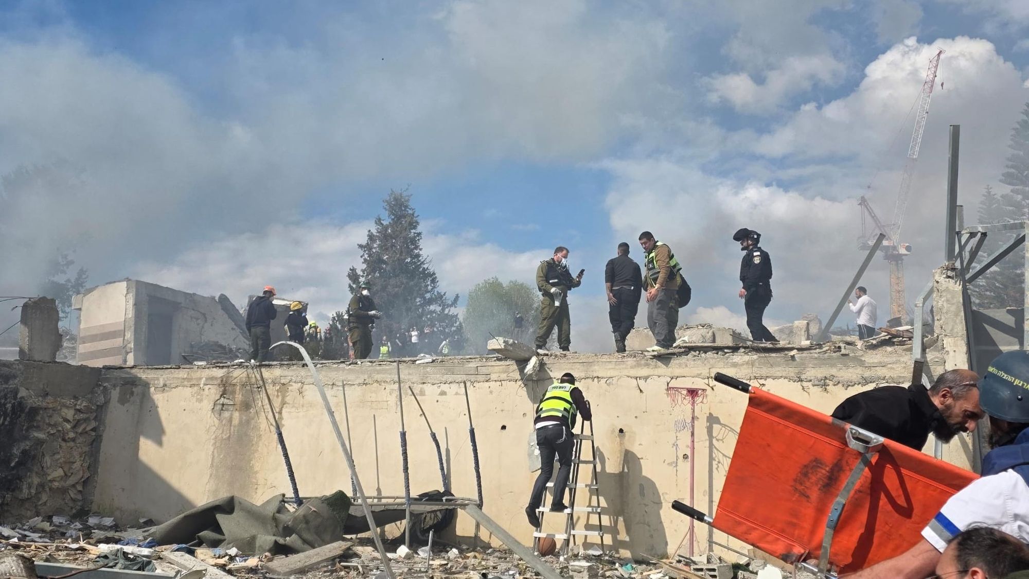 مقتل تسعة إسرائيليين جراء إصابة مباشرة لمبنى في بيت شيمش قرب القدس