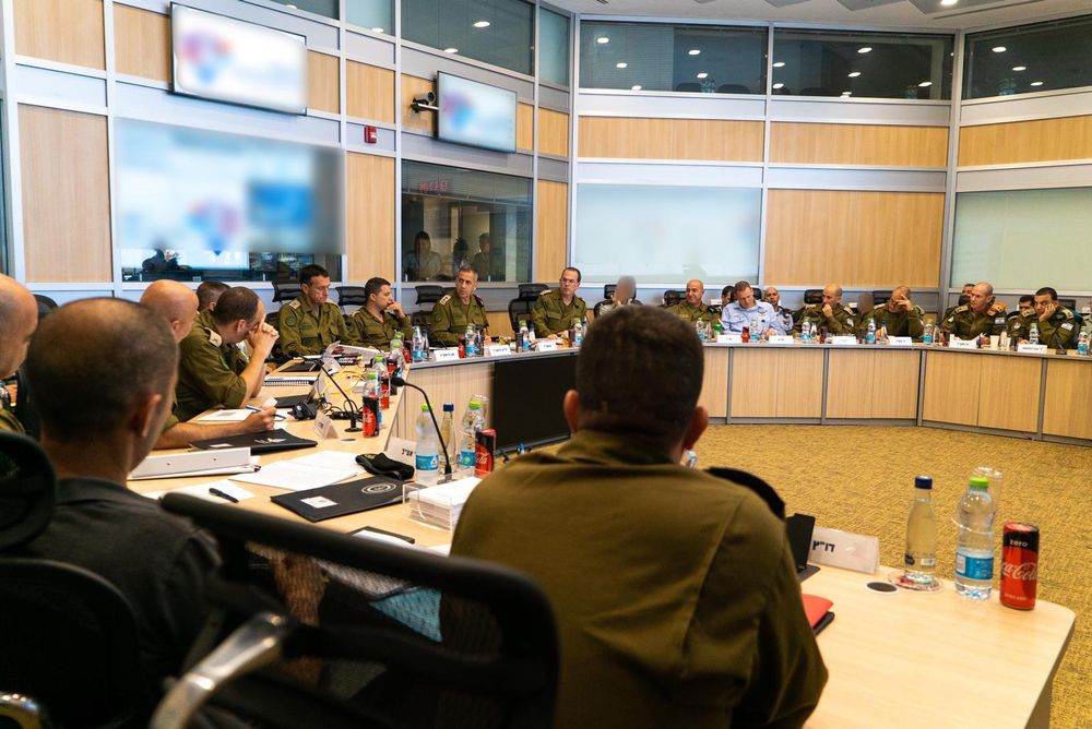 Peu de temps avant des frappes aériennes israéliennes sur Gaza, le ministre israélien de la Défense Benny Gantz au quartier général de Tel Aviv, le 5 août 2022