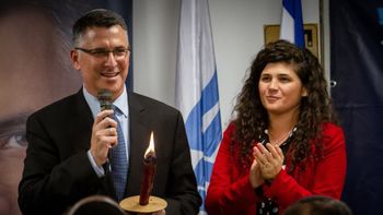 פלאש 90 גדעון סער, שרן השכל, ארכיון