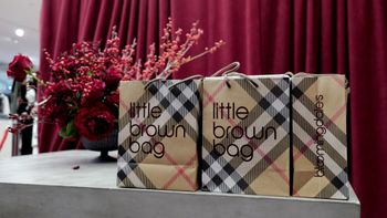 Illustration - Cadeau acheté chez Bloomingdale’s à New York