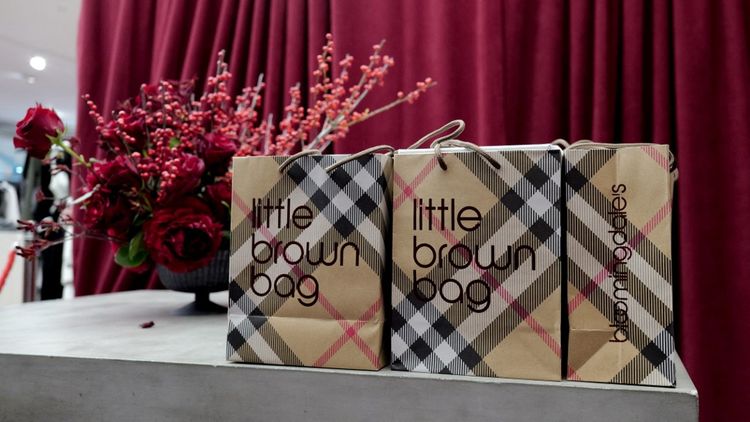 Illustration - Cadeau acheté chez Bloomingdale’s à New York