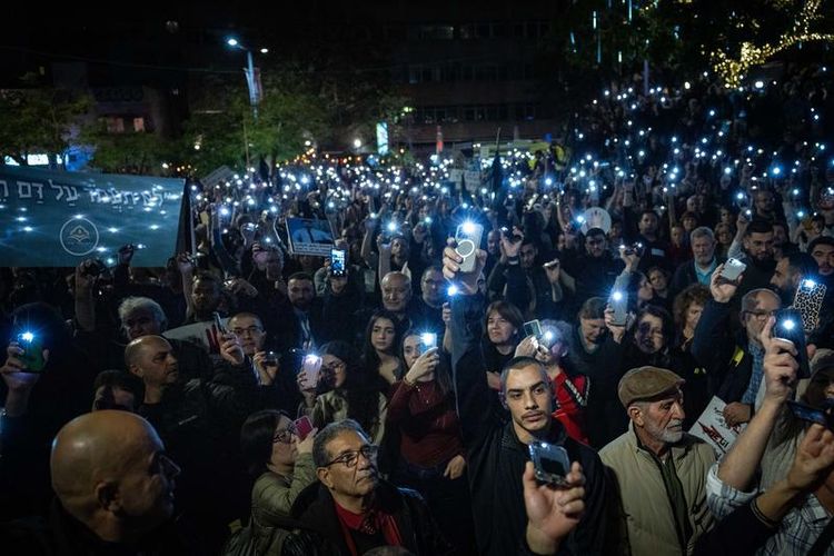 مظاهرة غير مسبوقة وسط تل أبيب: عشرات الآلاف يحتجون ضد الجريمة في المجتمع العربي
