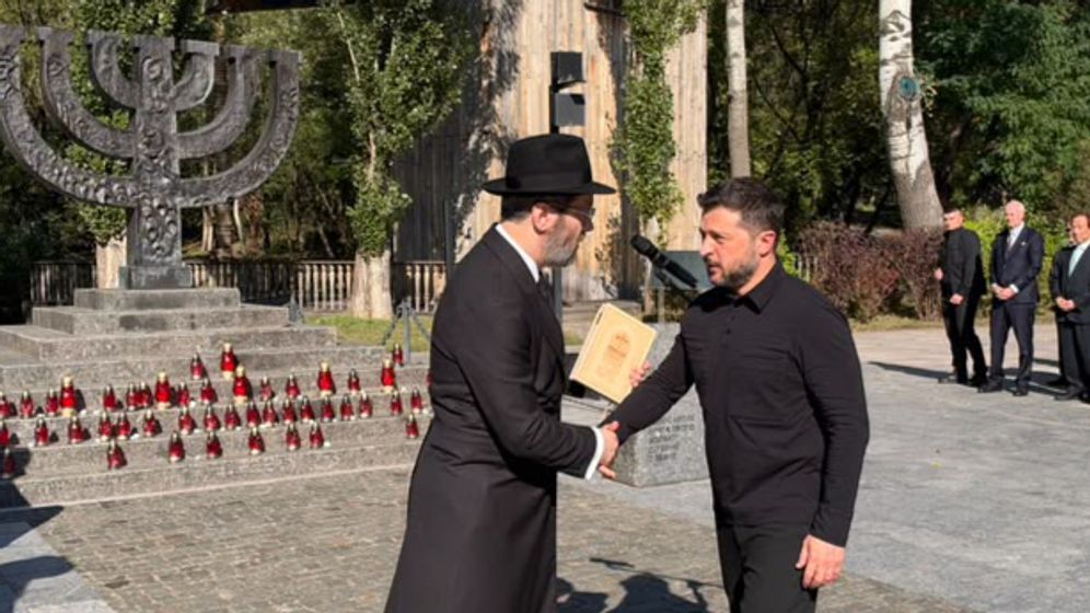 i24NEWS Ukraine: Zelensky marks 85 years since Babyn Yar massacre alongside victims’ families