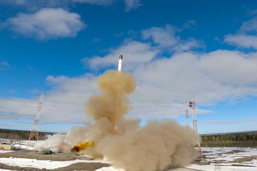 Le missile balistique intercontinental Sarmat est lancé depuis Plesetsk, dans le nord-ouest de la Russie, le 20 avril 2022