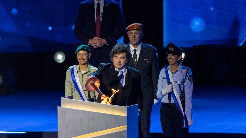 נשיא ארגנטינה חאבייר מיליי בהדלקת המשואה