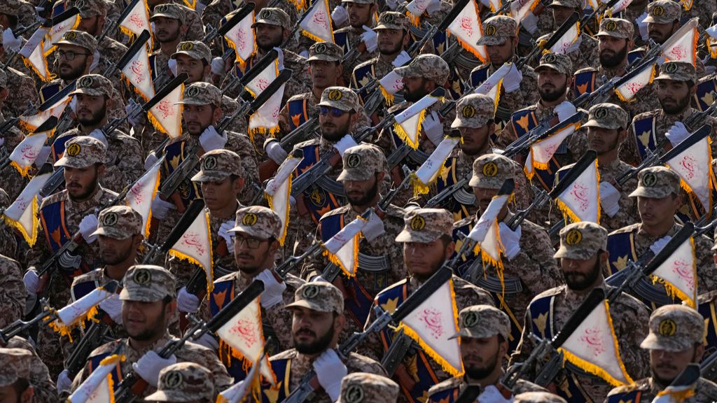 بالوثائق والمراسلات: كيف نقلت إيران مقاتلين عراقيين إلى قلب العاصمة؟