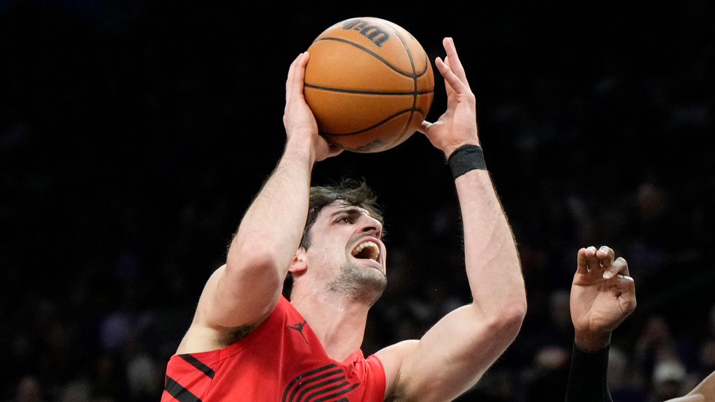Avec 41 points, Deni Avdija propulse Portland en playoffs NBA