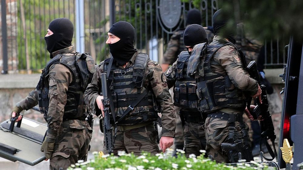 Policiers turcs à Istanbul