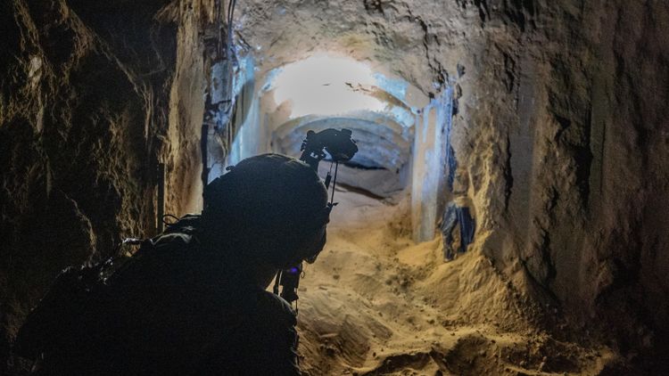 Des troupes de Tsahal travaillent à la démolition d'un tunnel d'attaque du Hamas à Rafah, dans le sud de Gaza, dans une image publiée le 17 juillet 2024
