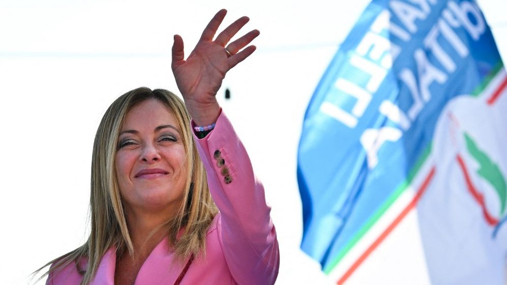La dirigeante du parti d'extrême droite italien 'Fratelli d'Italia' (Frères d'Italie), Giorgia Meloni, le 23 septembre 2022 à Naples