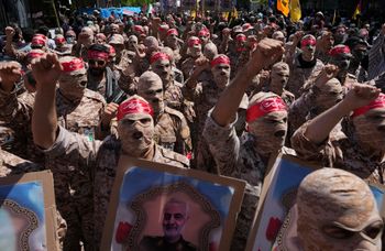 Des membres de la force paramilitaire iranienne Basij à Téhéran, en Iran, le vendredi 14 avril 2023.