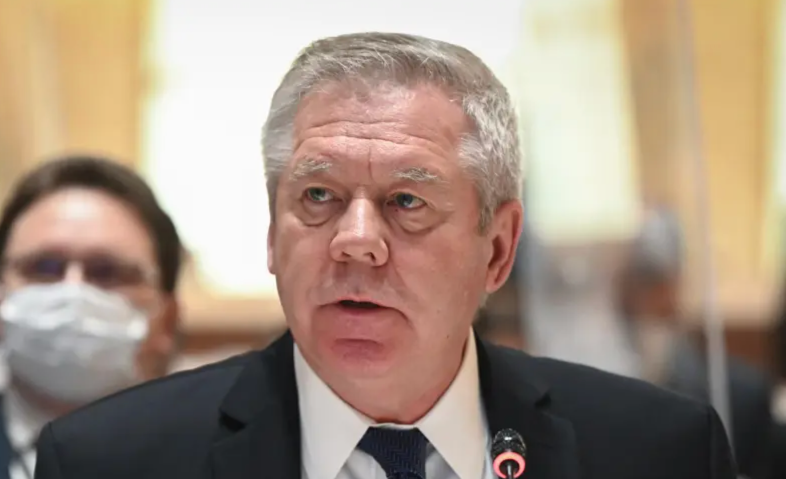 Essais nucléaires : "Un effet domino" est à craindre si Washington reprend ses tests, prévient Moscou