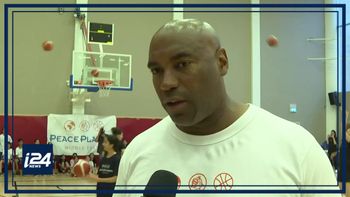 Former NBA player Scott Burell, who won a championship with the Chicago Bulls in 1998, at the Jerusalem International YMCA in Jerusalem, Israel, May 15, 2022.