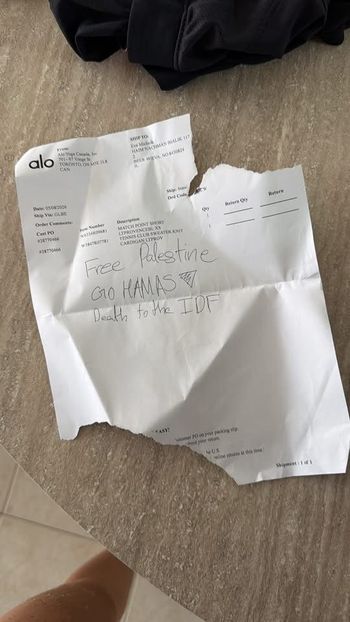 «Mort à Tsahal» : le message découvert par Eva dans le colis Alo Yoga qu’elle avait commandé