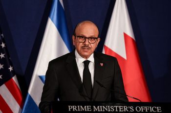 وزير الخارجية البحريني عبد اللطيف الزياني