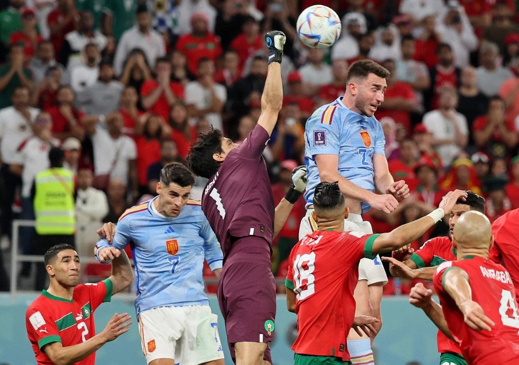 الحارس المغربي ياسين بونو يوقع رسميا مع الهلال السعودي - i24NEWS