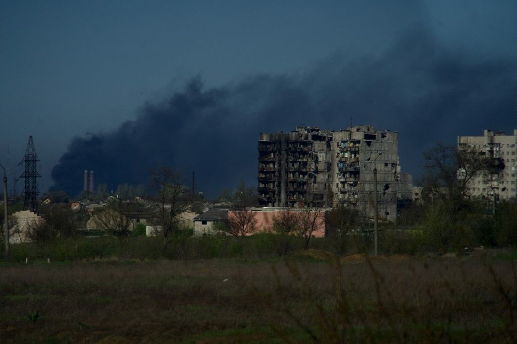 Ukraine evacuates civilians from steel plant under siege
