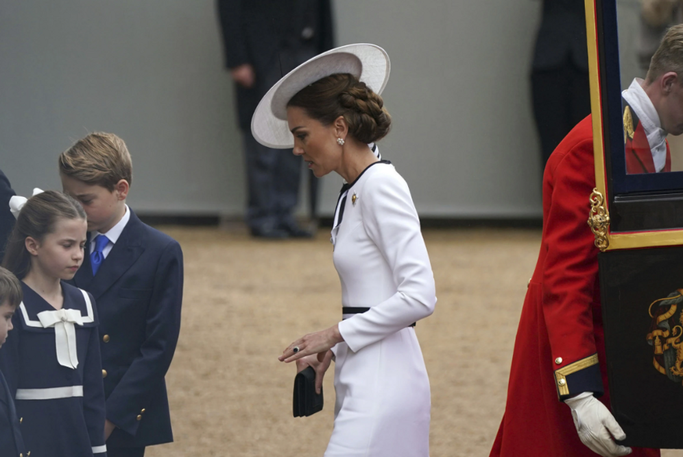 הנסיכה קייט עם ילדיה, אתמול