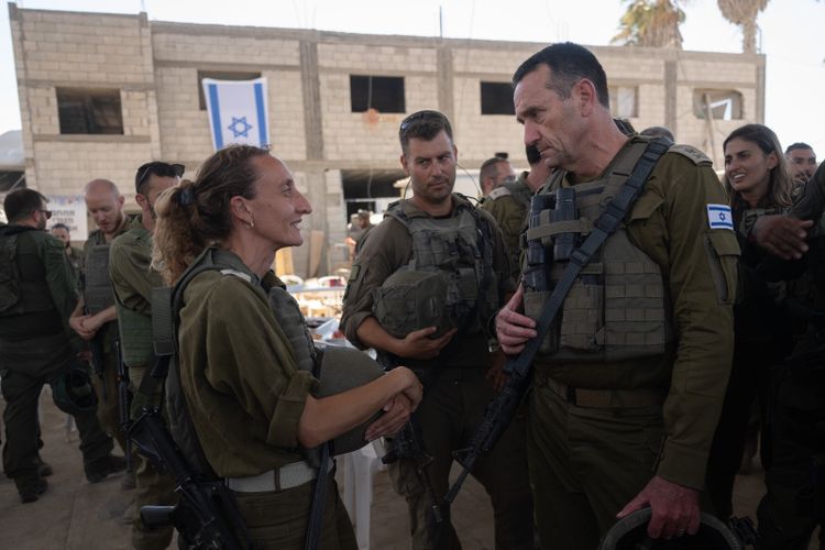 Pelo menos 900 terroristas mortos em operação terrestre em Rafah, diz chefe das IDF Unidade de porta-vozes das IDF