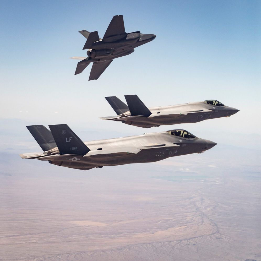 Lockheed Martin F-35 survolant l'Iran