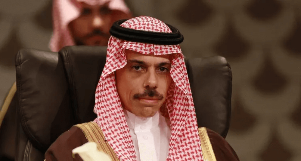 Le ministre saoudien des Affaires étrangères, le prince Faisal bin Farhan, participe à une réunion régionale à Amman, le 1er mai 2023