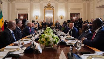 Le président Donald Trump lors d'un déjeuner le président sénégalais Bassirou Diomaye Faye, le président libérien Joseph Nyuma Boakai, le président bissau-guinéen Umaro Sissoco EmbalÛ, le président mauritanien Mohamed Ould Ghazouani et le président gabonais Brice Oligui Nguema, à la Maison-Blanche, le mercredi 9 juillet 2025