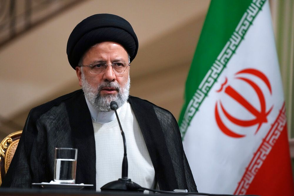 Le président iranien Ebrahim Raïssi lors d'un point de presse au palais de Saadabad, à Téhéran, en Iran, le 19 juillet 2022