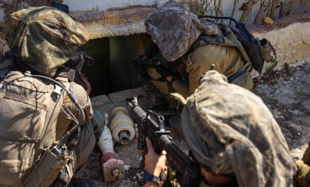 IDF About forty Hezbollah terrorists barricaded in a tunnel on the Ali Taher ridge. Archive