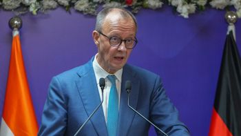 Le chancelier allemand Friedrich Merz s'adresse à la presse lors d'une déclaration commune avec le Premier ministre indien Narendra Modi à Gandhinagar, en Inde, le 12.01.2026