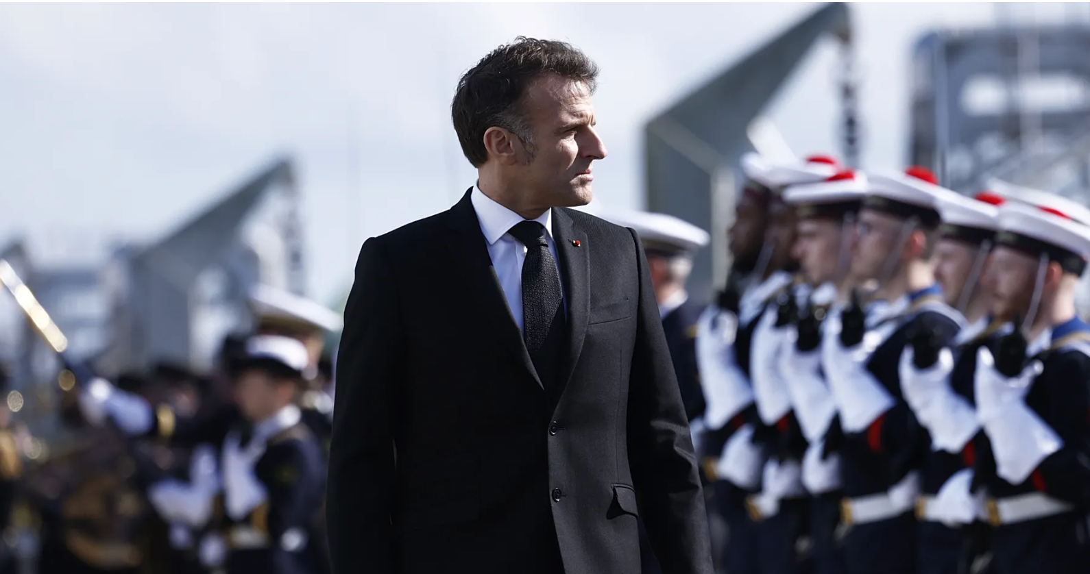 Emmanuel Macron lance une "dissuasion avancée" et renforce l’arsenal nucléaire français